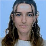 Graduada en Biología imparte clases de matemáticas a Primaria y ESO.